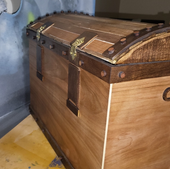 Chest or tickle trunk - Picture 5 of 9